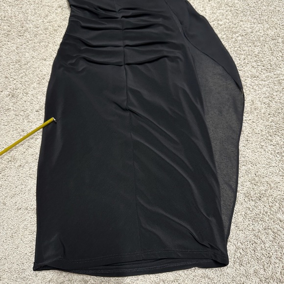 Stunning Le Chateau Little Black dress - Picture 8 of 9